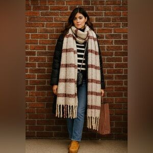 Banana republic Cozy fall winter blanket scarf